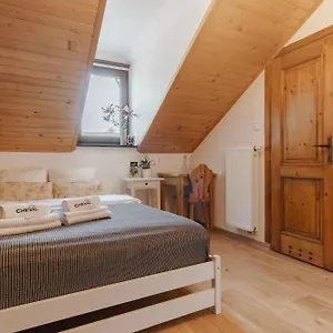 Homestay Goscinne Cheval, Krakow