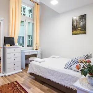 Homestay Goscinne Unikat - Self Check In, Krakow